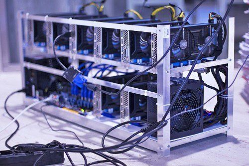 Arvutimasin, mida kasutatakse bitcoini kaevandamisega seotud räsi arvutamiseks